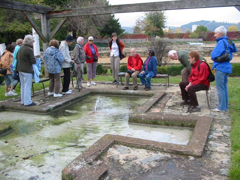 Site de St-Romain-en-Gal, lieu de repas en plein air