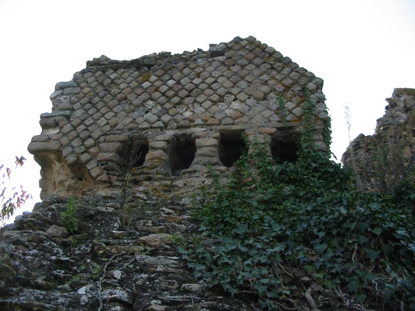 Soucieu-en-Jarrest, site de la Gerle et pommiers, sortie des tubes du siphon (plomb)