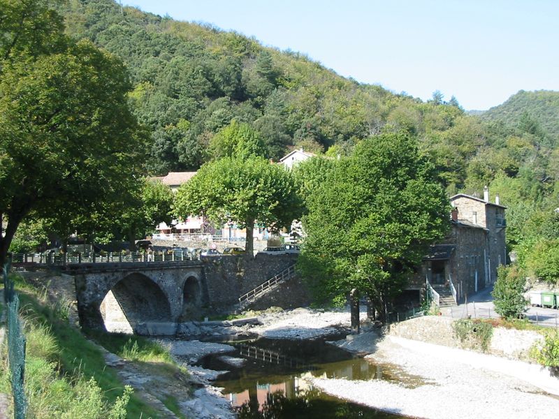 Les Plantiers, pique-nique ruisseau de Borgne