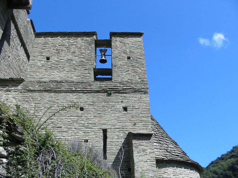 St Germain de Galberte ch�¢teau �©glise
