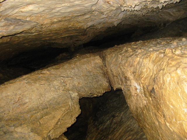 Grotte de Prérouge deux étages